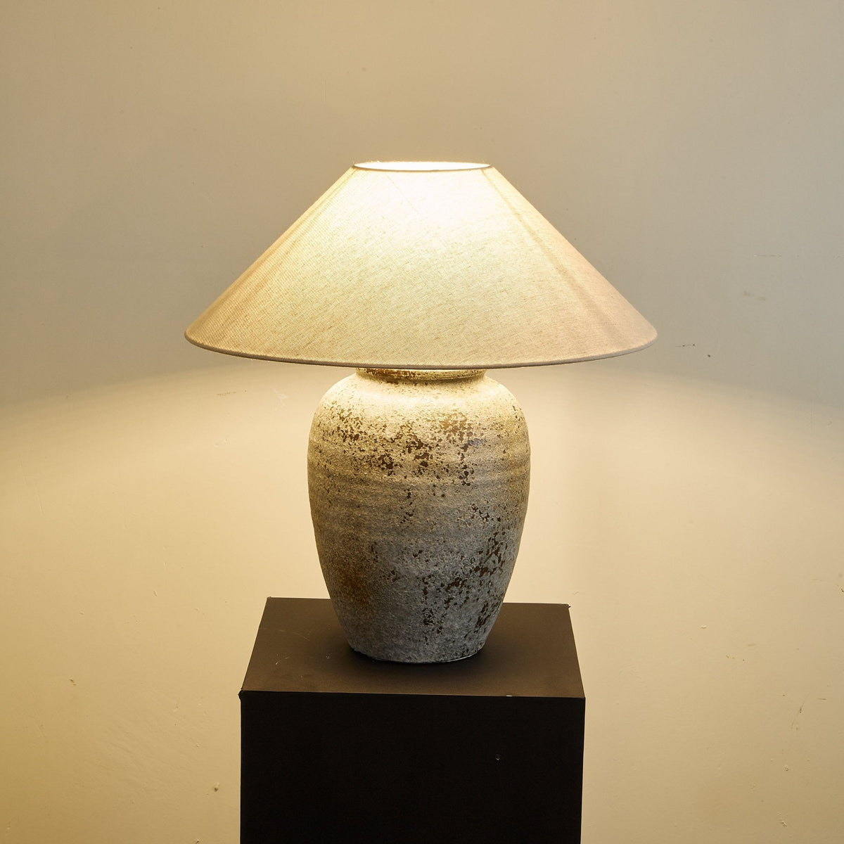 Aged Ceramic Vase Table Lamp Linen Shade 21.7 in Set of 2