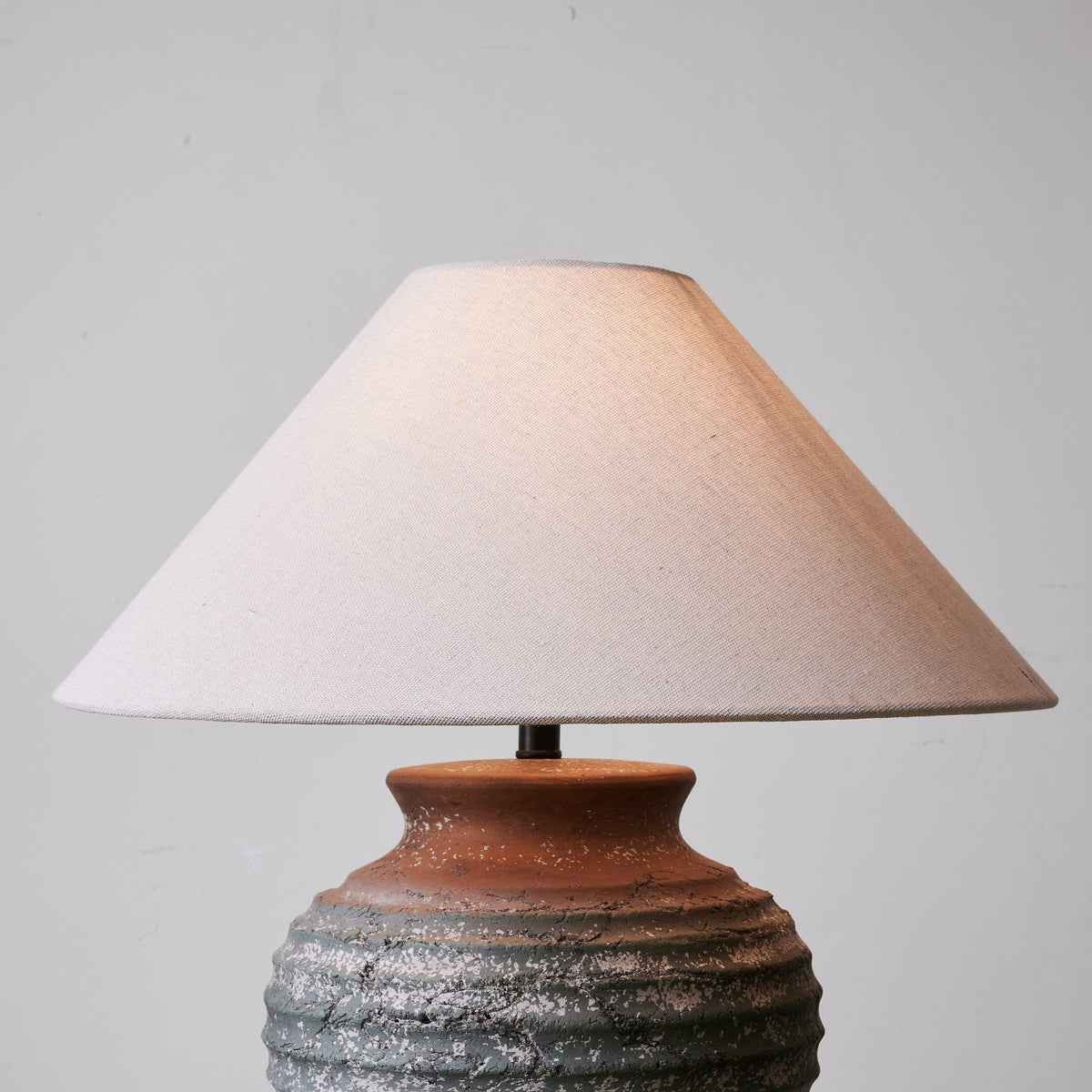 Ridged Clay Table Lamp Terracotta to Charcoal Ombre 17.7 in